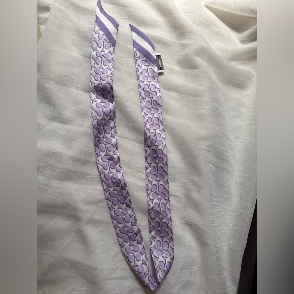COACH C8363 Signature Logo Print Silk Skinny Scarf Iris Purple - Picture 3 of 4